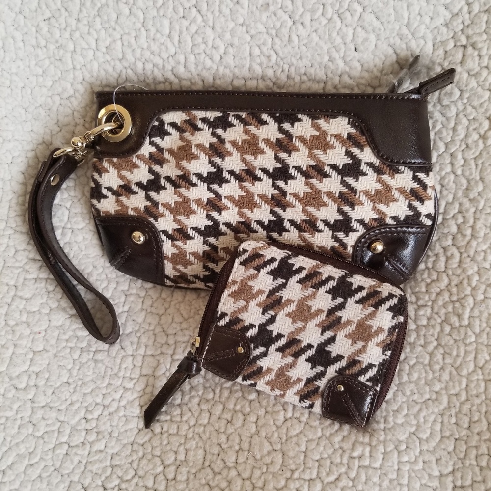 NEW Liz Claiborne Matching Wristlet ID Wallet Set